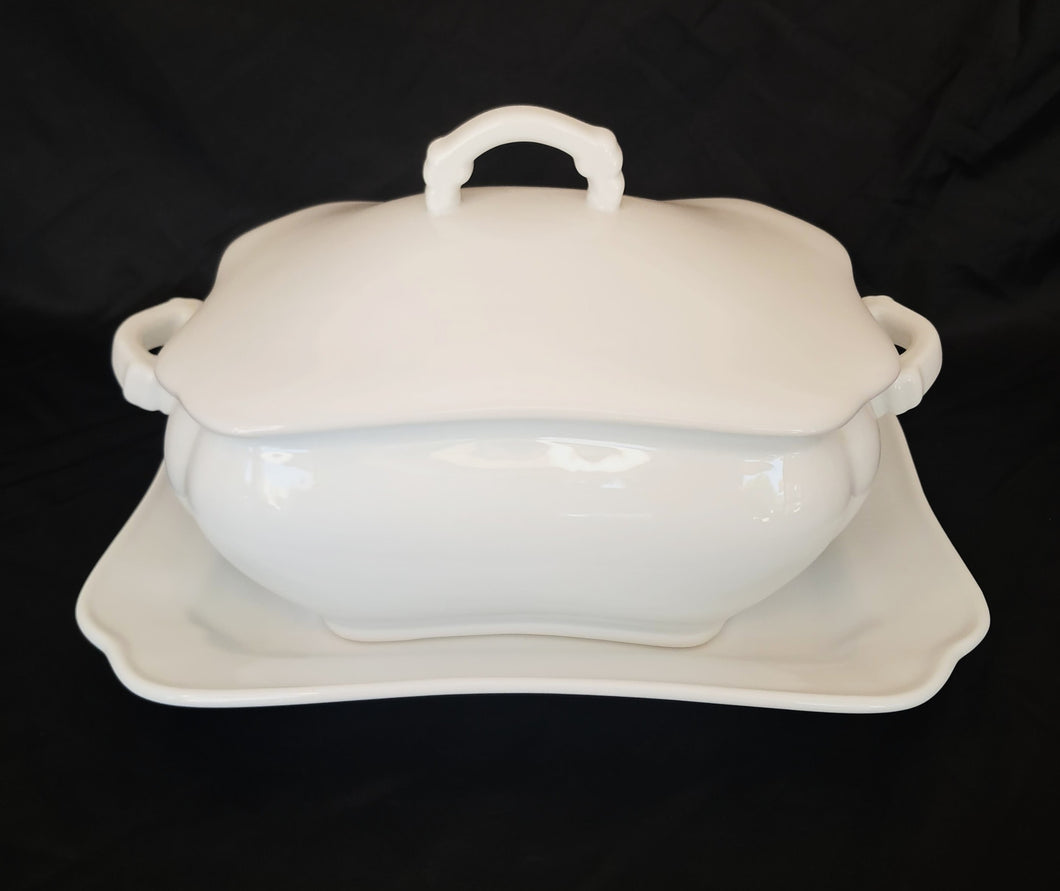 Conjunto Terrina e Travessa